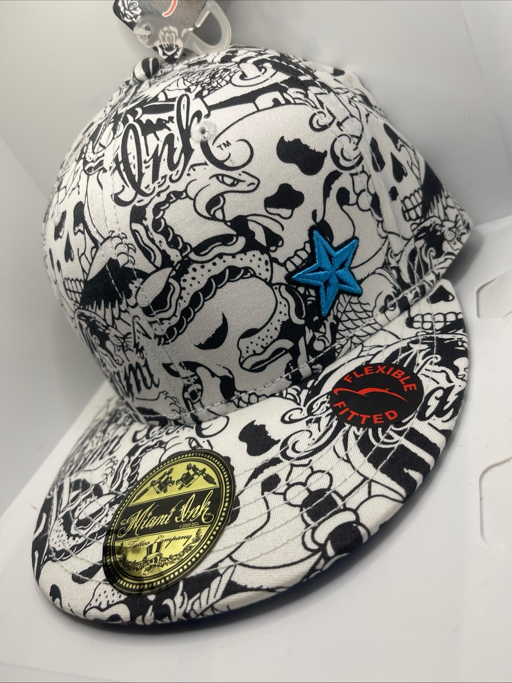Miami Ink skulls cap new with tags blue embroidered new